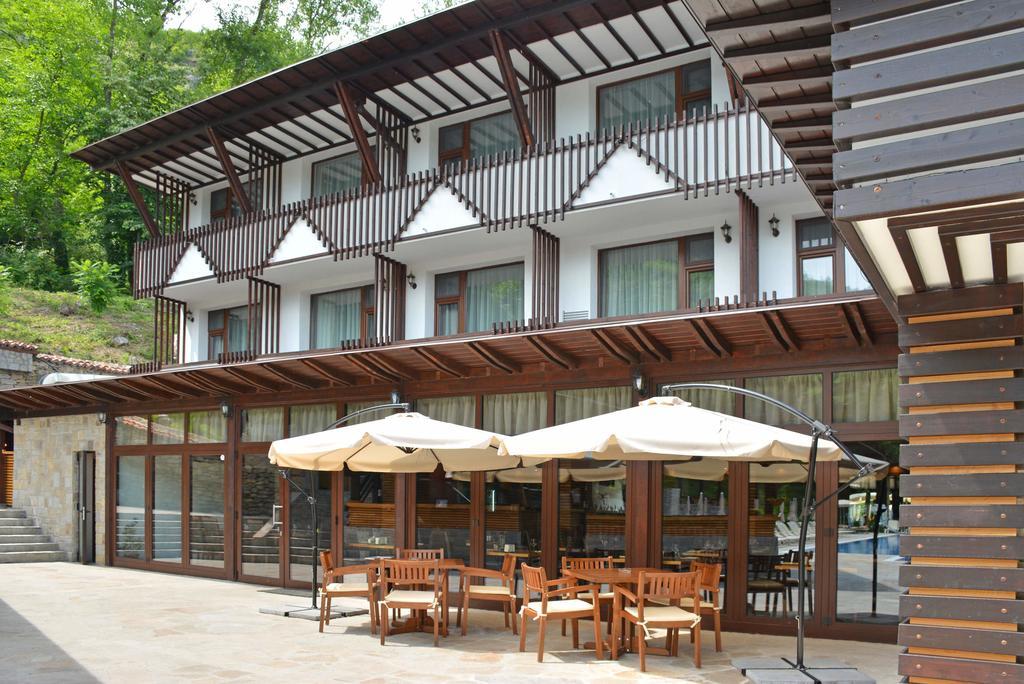埃森奈维西公园酒店 大特尔诺沃 外观 照片